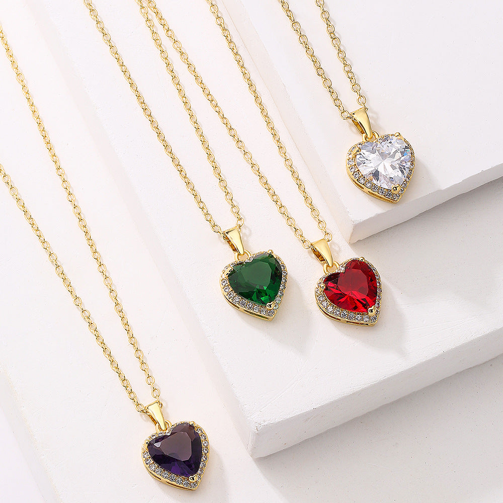 Elegante Collana Pendente a Cuore da Donna in Stile Francese con Base in Rame Placcata Oro 18K e Intarsio di Zirconi