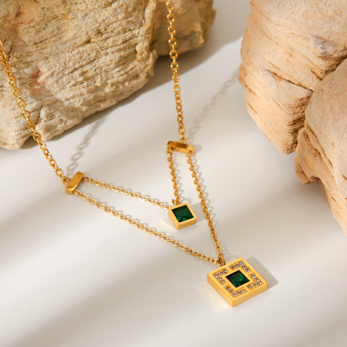 Ins Style Geometric Square Pendant Titanium Steel Necklace for Women with Rhinestone Inlay and Plated Finish