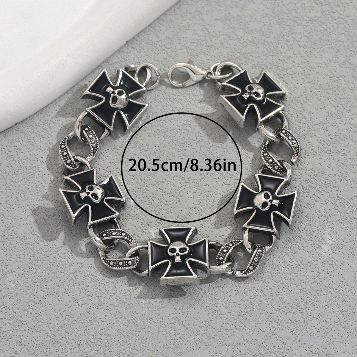 Bracciale con ciondolo teschio e ossa incrociate vintage da uomo e donna in lega di zinco con finitura smaltata