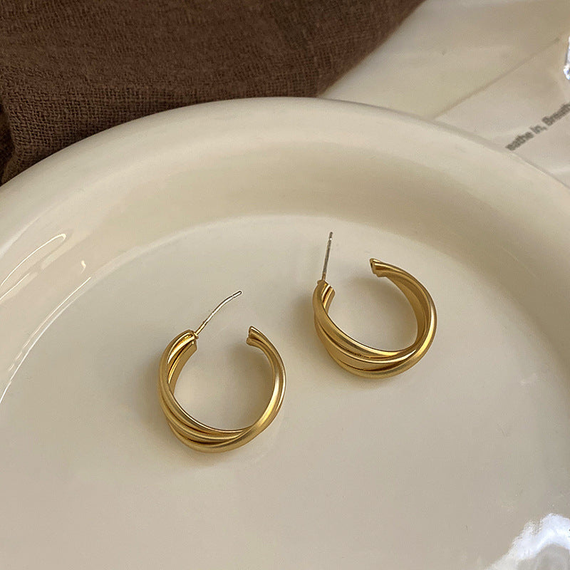 Orecchini da Donna a Cerchio Geometrico in Metallo e a Perno a Cuore, Stile Vintage con Finitura Placcata
