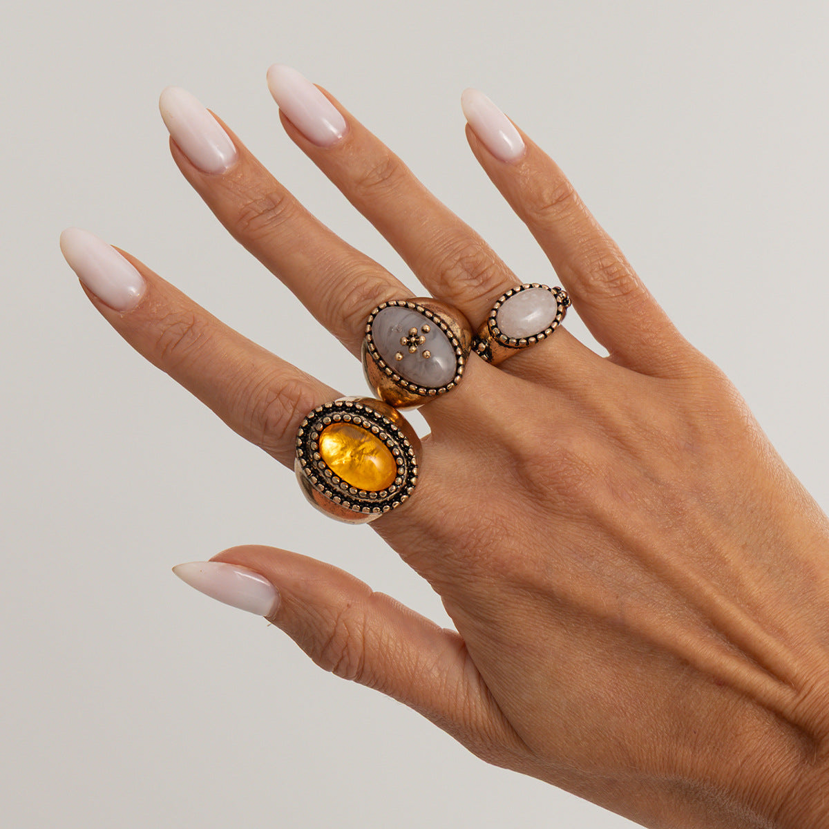 Vintage French Court Style Oval Geometric Gemstone Plated Zinc Alloy Ring for Women