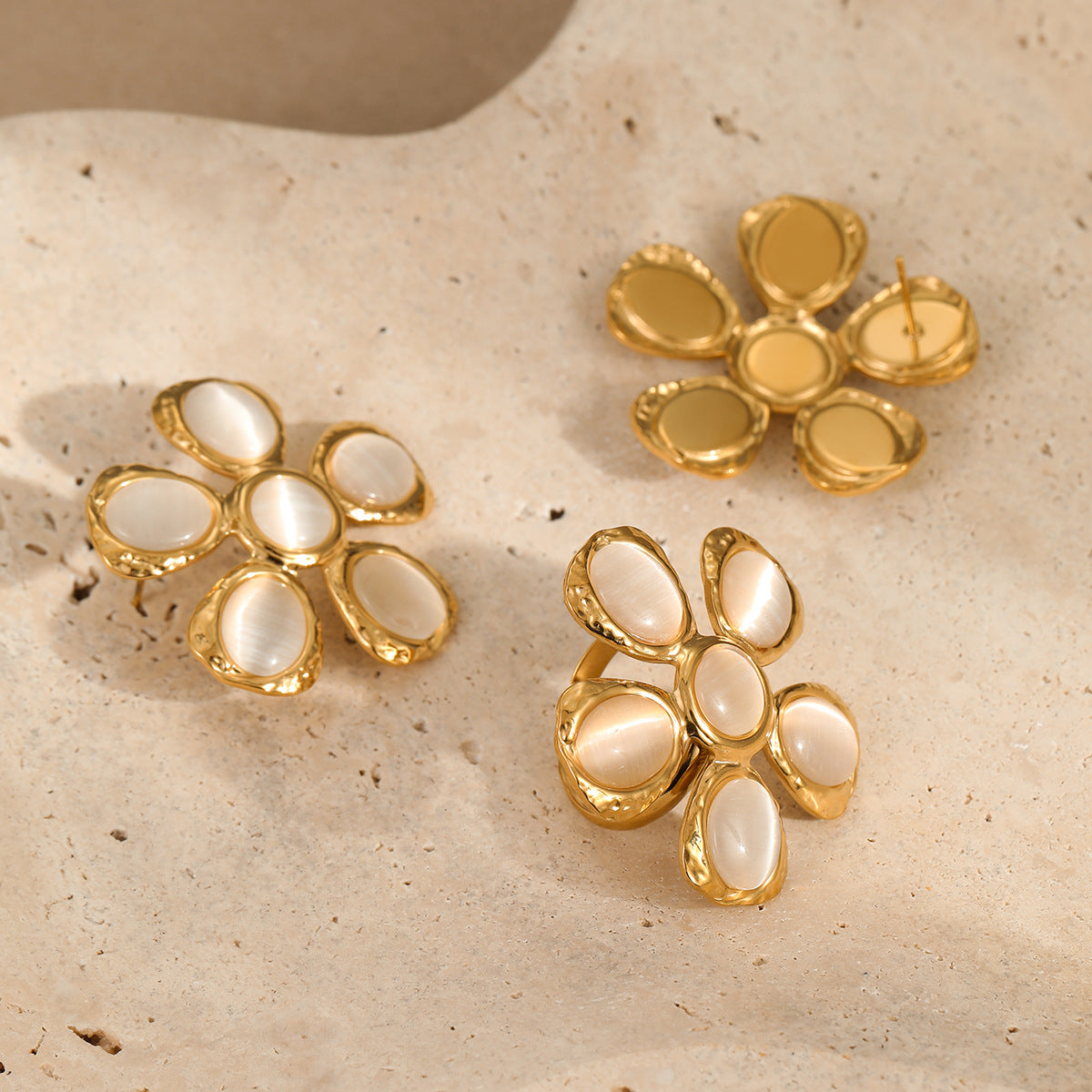 Vintage 18K Gold Plated Stainless Steel Hammered Cat Eye Flower Earrings for Women