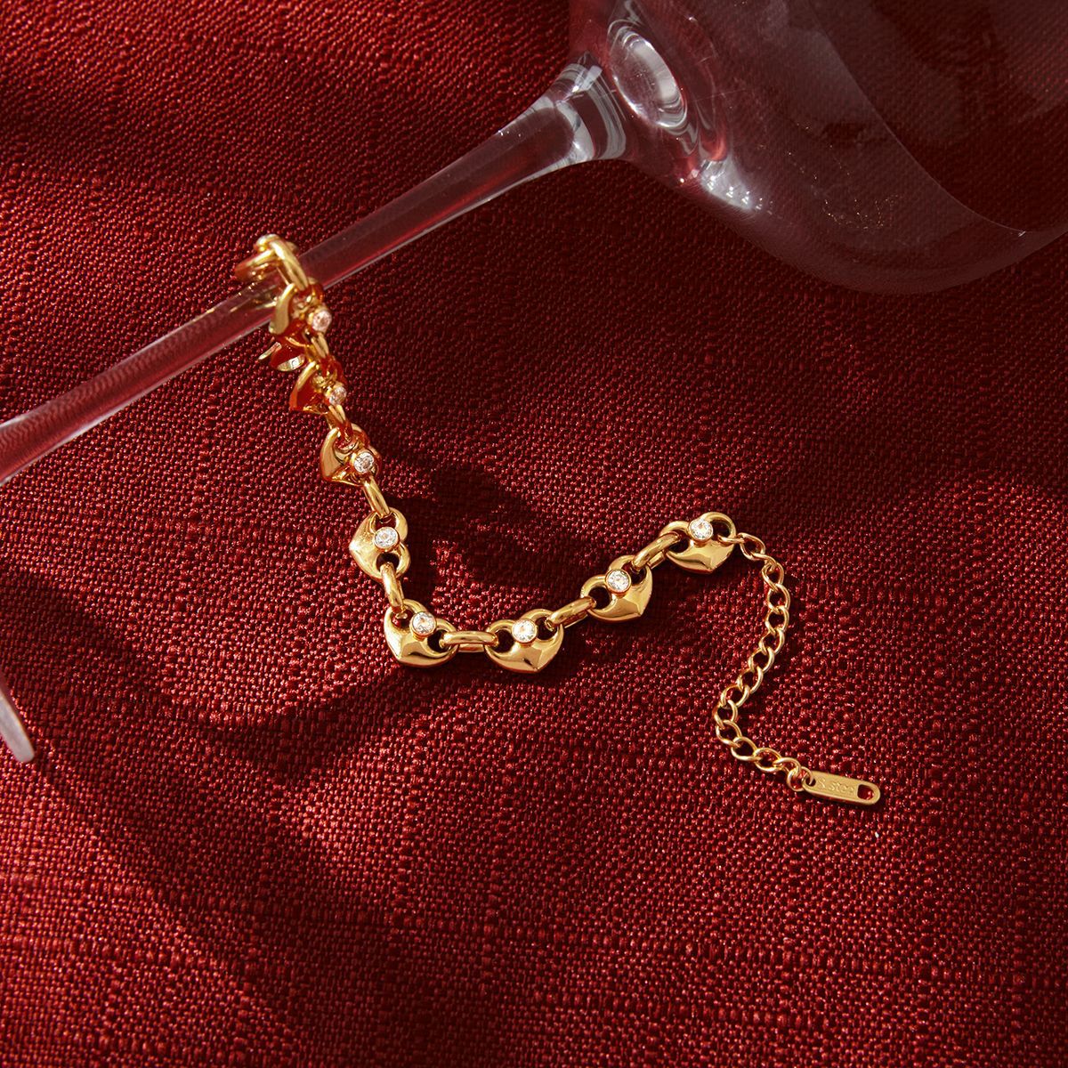 Minimalist Luxury Gold Plated Titanium Steel Heart Geometric Bracelet with Cubic Zirconia for Women