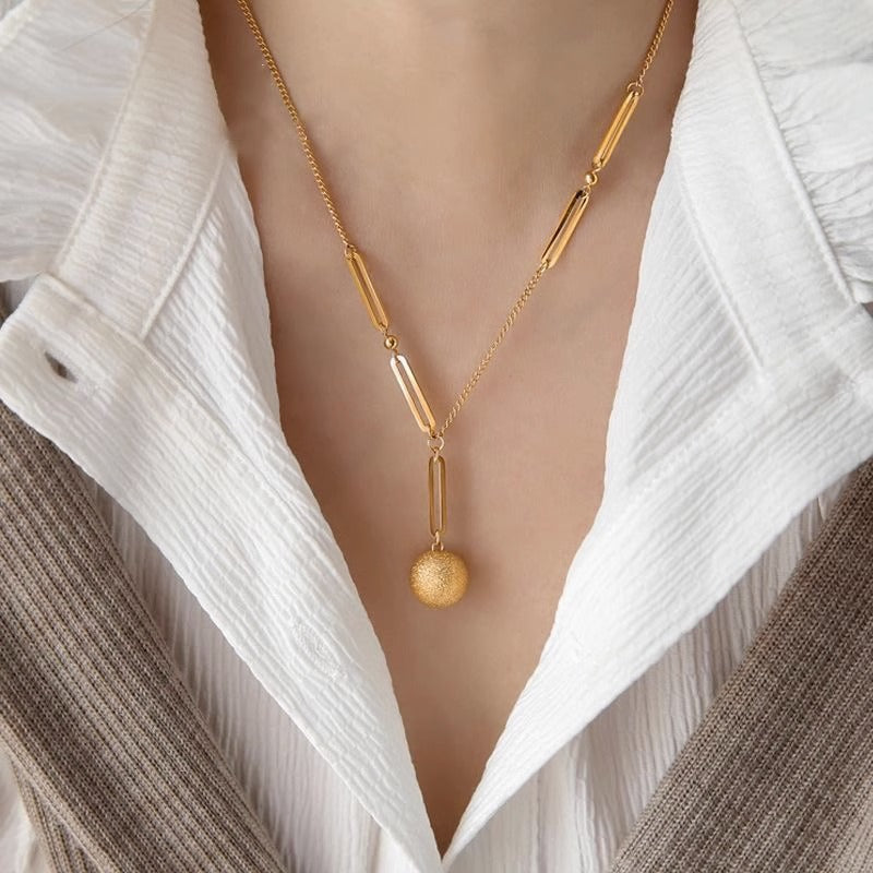 Minimalist Animal-Shaped Titanium Steel Plated Clavicle Necklace for Women with Matte Finish and Irregular Design