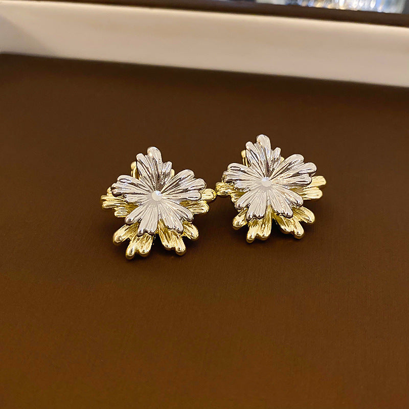 Orecchini Vintage da Donna con Motivo Floreale Geometrico, Placcatura in Oro e Intarsi in Zirconi