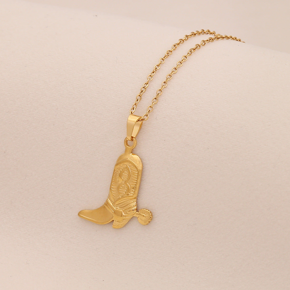 Collana con pendente a forma di stivale, in stile personalità, in acciaio inossidabile con finitura placcata per donna