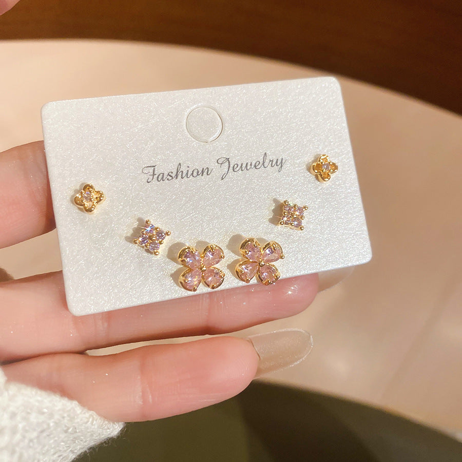 Set di Orecchini a Lobo Eleganti Floreali con Zirconi per Donna in Rame Placcato Oro con Perni in Acciaio Inossidabile, Accessorio di Moda Lusso Minimalista