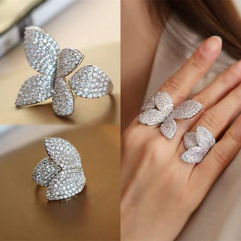 Anillo Abierto Floral Minimalista para Mujer en Cobre con Acabado Chapado Elegante Anillo para Dedo Índice Joyería de Lujo para Manos