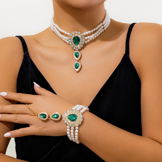 Collana girocollo a goccia in lega stile vintage francese da donna con accenti di strass e catena con perline