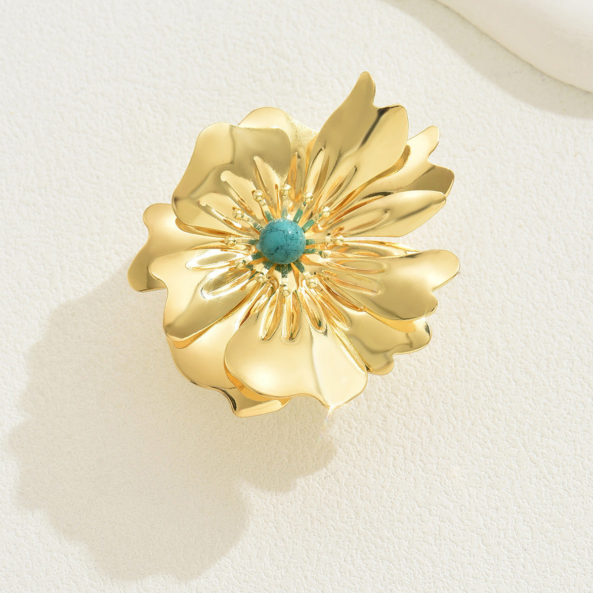 Anillo ajustable floral de moda para mujer en aleación de zinc con acabado chapado y diseño de pétalos geométricos