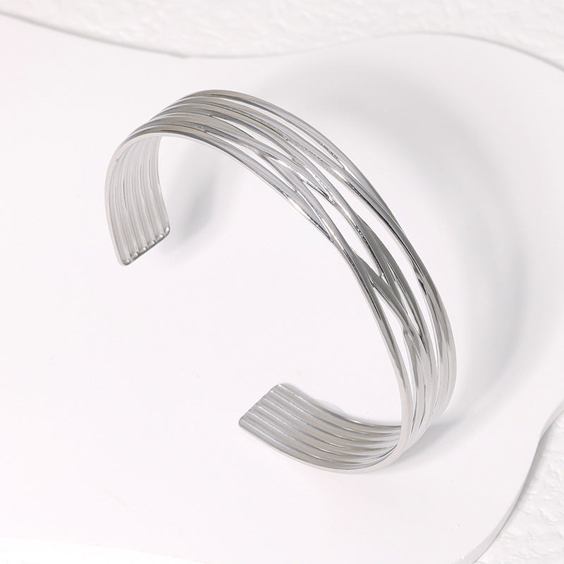 Minimalist Geometric Cold-Tone Bracelet with Heart and Floral Motifs in Gold-Plated Stainless Steel for Women