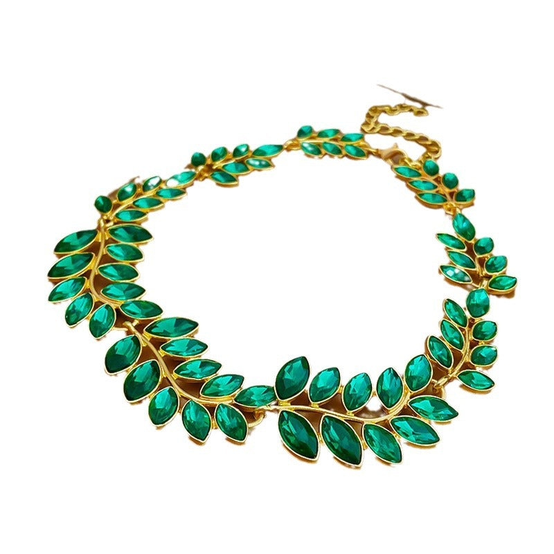 Vintage Geometric Pendant Necklace for Women Alloy Chain with Plated Finish Minimalist Retro Aesthetic