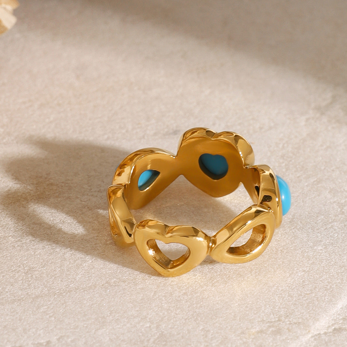 Anello minimalista a forma di cuore da donna in acciaio inossidabile con finitura placcata