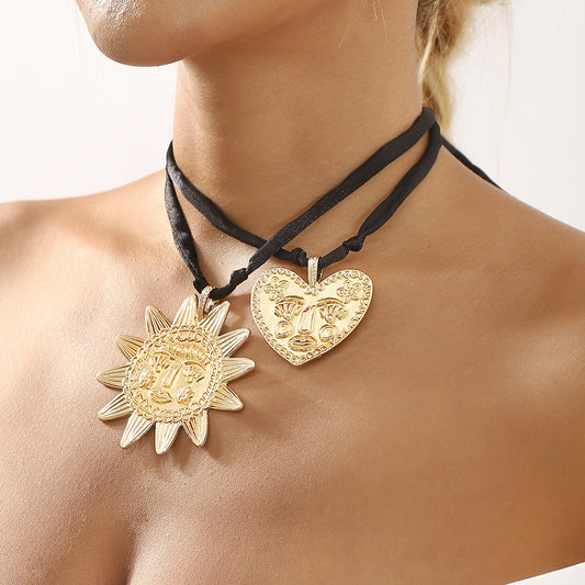 Ins Style Sunflower Heart Pendant Necklace in Alloy with Plated Finish on Satin Ribbon Chain