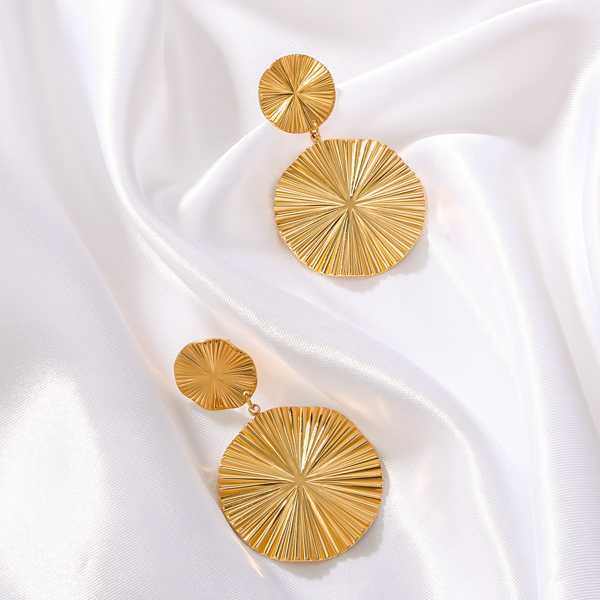 Orecchini Pendenti Minimalisti Geometrici in Acciaio Inossidabile con Placcatura Oro 18K, Design Piegato Rotondo da Donna