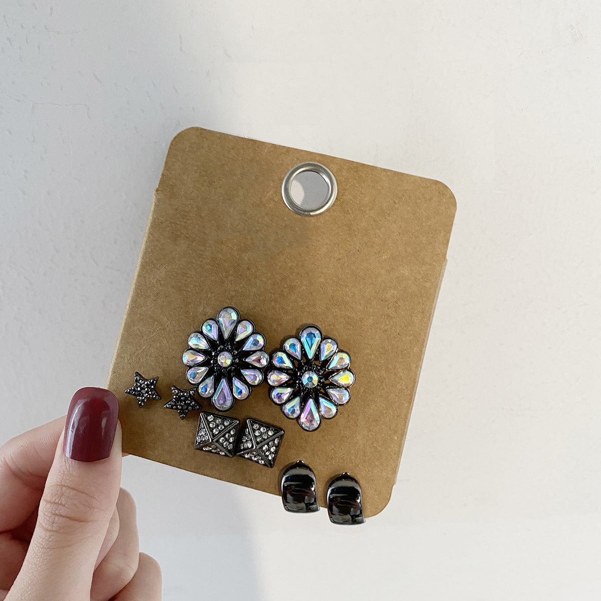 Minimalist Sweet Gun Black Plated Alloy C-Shape Round Geometric Rhinestone Stud Earrings Set with Stainless Steel Posts
