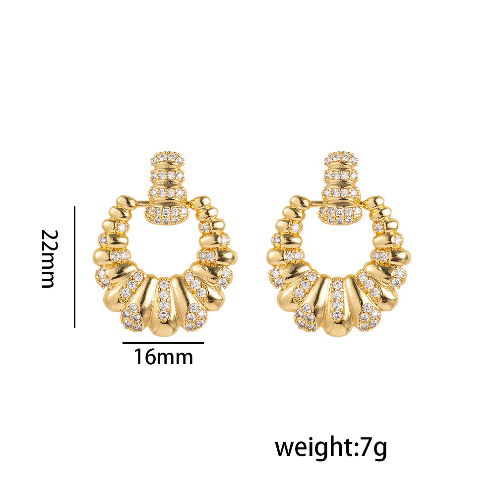 Pendientes de Corazón Minimalistas Modernos de Acero de Titanio con Baño de Oro Real para Mujer, Hipoalergénicos y Resistentes a la Decoloración