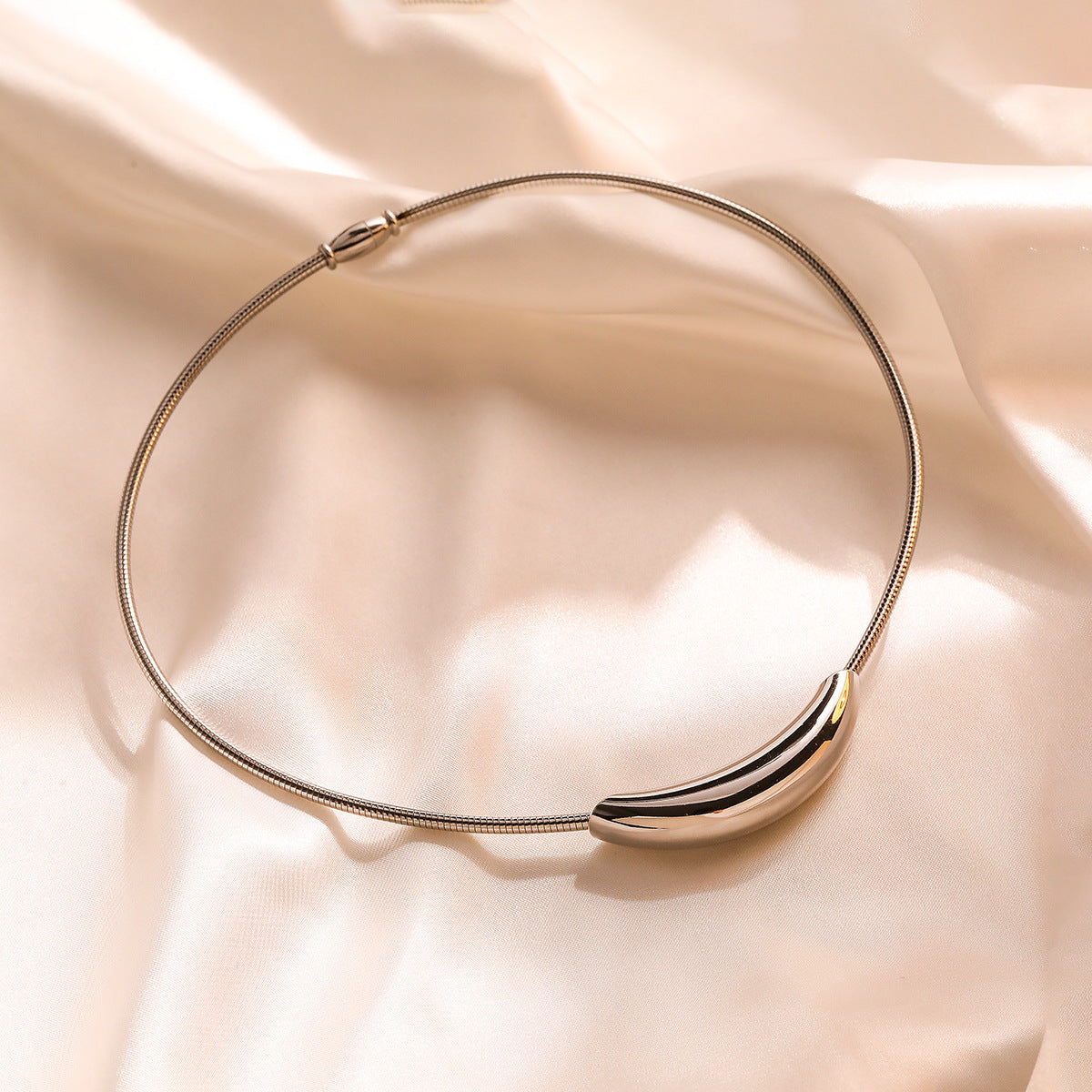 Minimalist Geometric Titanium Steel Necklace for Women with Irregular Shape Design, Fade-Resistant Fashion Pendant