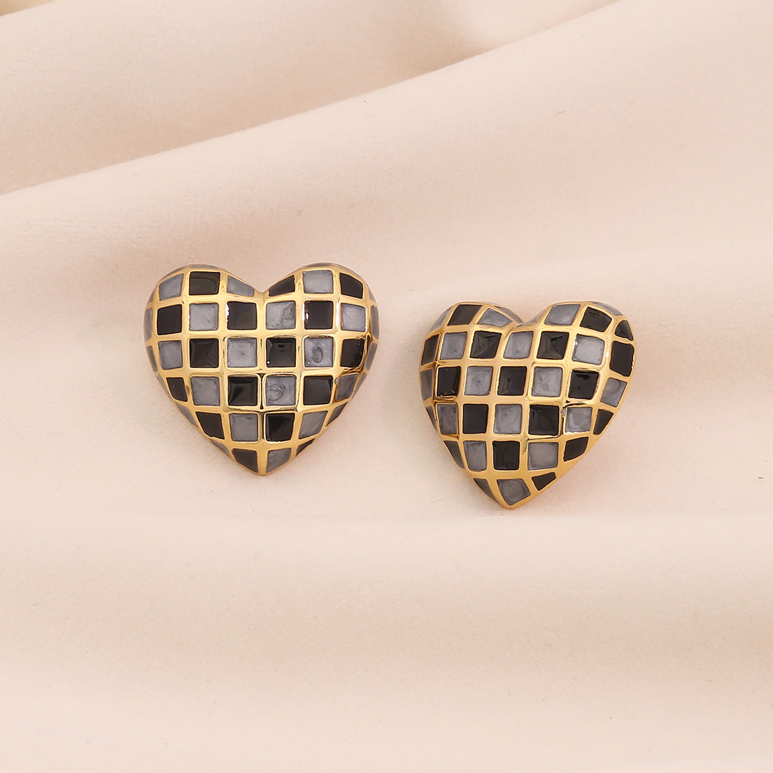 Minimalist Cold-Tone Heart-Shaped Stainless Steel Stud Earrings with Enamel Finish