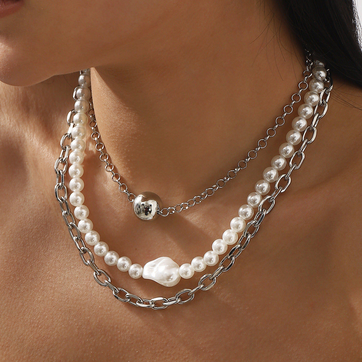 Collar de aleación minimalista con perlas y diseño geométrico, acabado chapado para mujer