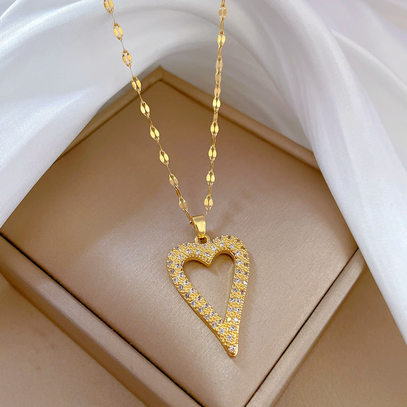 Minimalist Heart-Shaped Titanium Steel Necklace with Rhinestone Inlay for Women, Delicate Clavicle Chain with Plated Finish