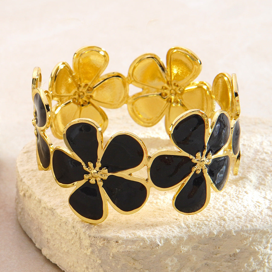 Bracciale a Polsino Aperto in Acciaio Inossidabile con Fiore a Cinque Petali, Motivo Floreale Casual