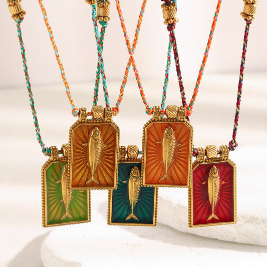 Collar con colgante de tarot de atún chapado en oro de 18 quilates de acero inoxidable geométrico minimalista para mujer con detalle de esmalte