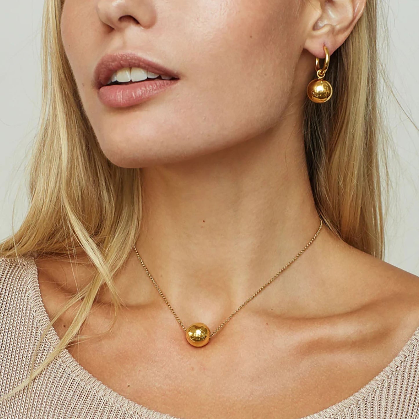 Minimalist Geometric Gold Ball Pendant Necklace 18K Gold Plated Stainless Steel Box Chain Pull-Adjustable Women Jewelry