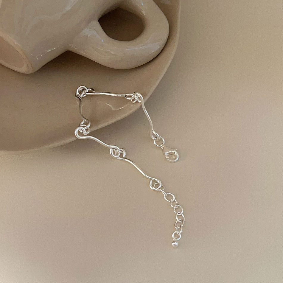 Minimalist Geometric Interlocking Bracelet in 925 Sterling Silver with Plated Finish