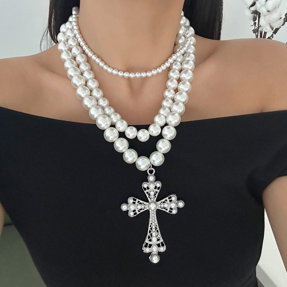 Punk Style Cross Pendant Necklace Set with Imitation Pearl Beads and Alloy Charm on Beaded Chain for Women