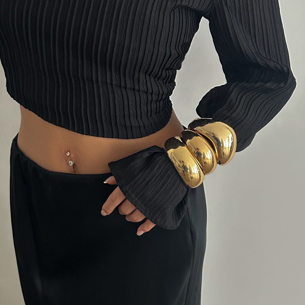 Geometric Ins Style Polished Spring Bracelet for Women with Plated Alloy Band