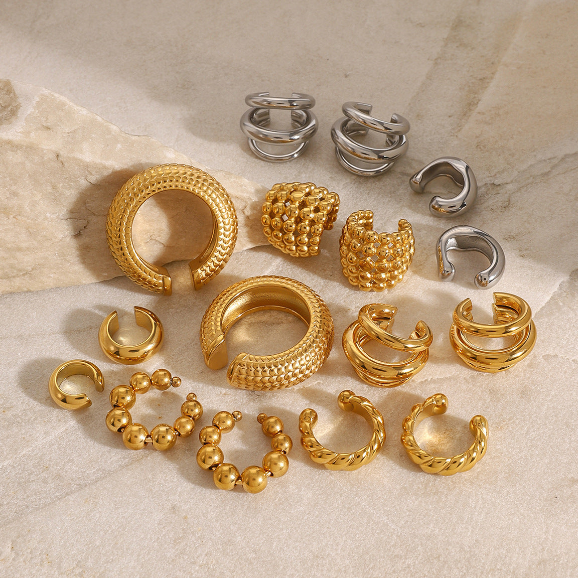 Pendientes de oreja de acero inoxidable geométricos chapados en oro para mujer, clips de oreja sin perforación en forma de U con estilo minimalista moderno