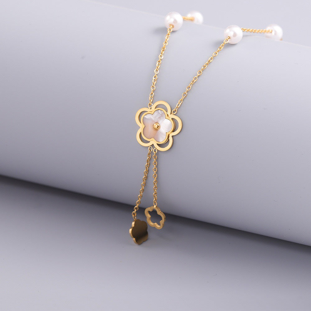 Minimalist Camellia Pendant Necklace in Titanium Steel with Mother-of-Pearl Inlay on O-Chain for Women and Men