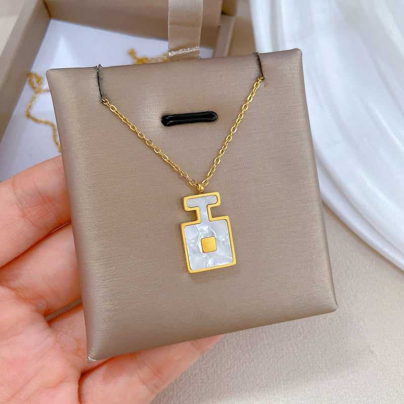 Minimalist Geometric Titanium Steel Necklace with Gold-Plated Shell Pendant for Women and Men