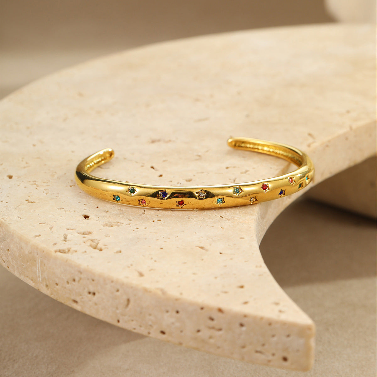 Fashionable Geometric Star-Shaped Titanium Steel Bracelet with Rhinestone Inlay for Women