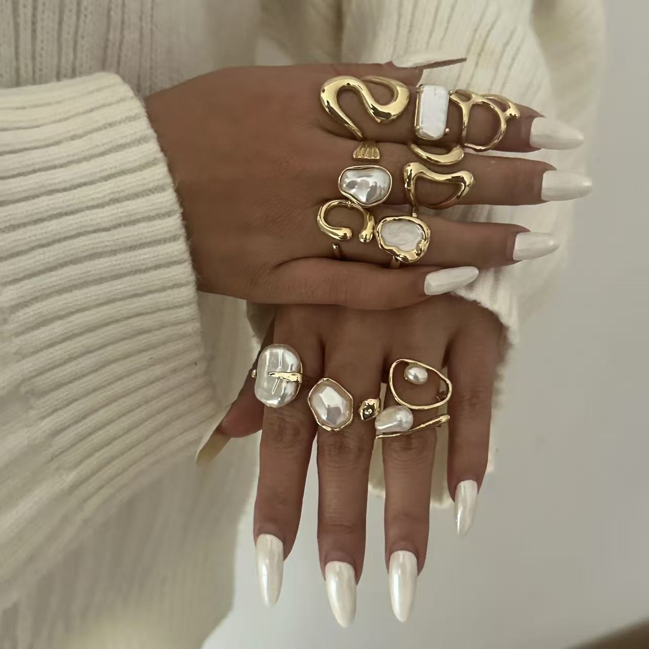 Vintage Geometric Alloy Plated Ring with Irregular Baroque Pearl and Rhinestone for Women