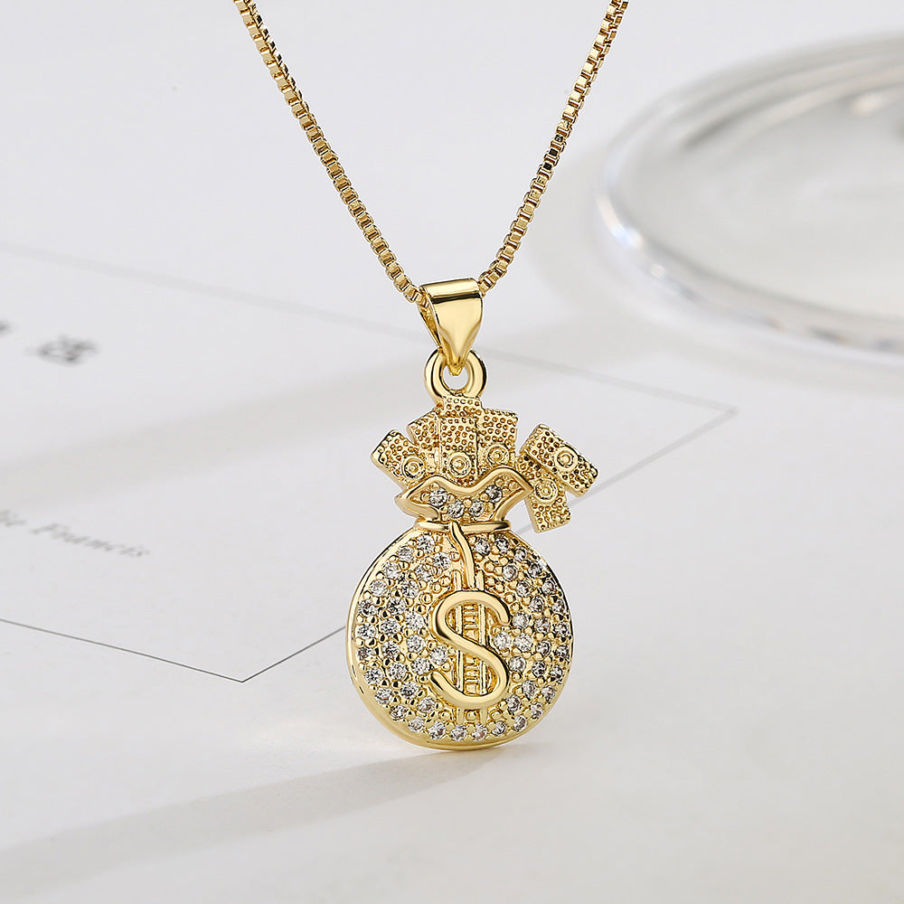 Collana da donna con pendente a corona minimalista in rame placcato oro e intarsio di strass