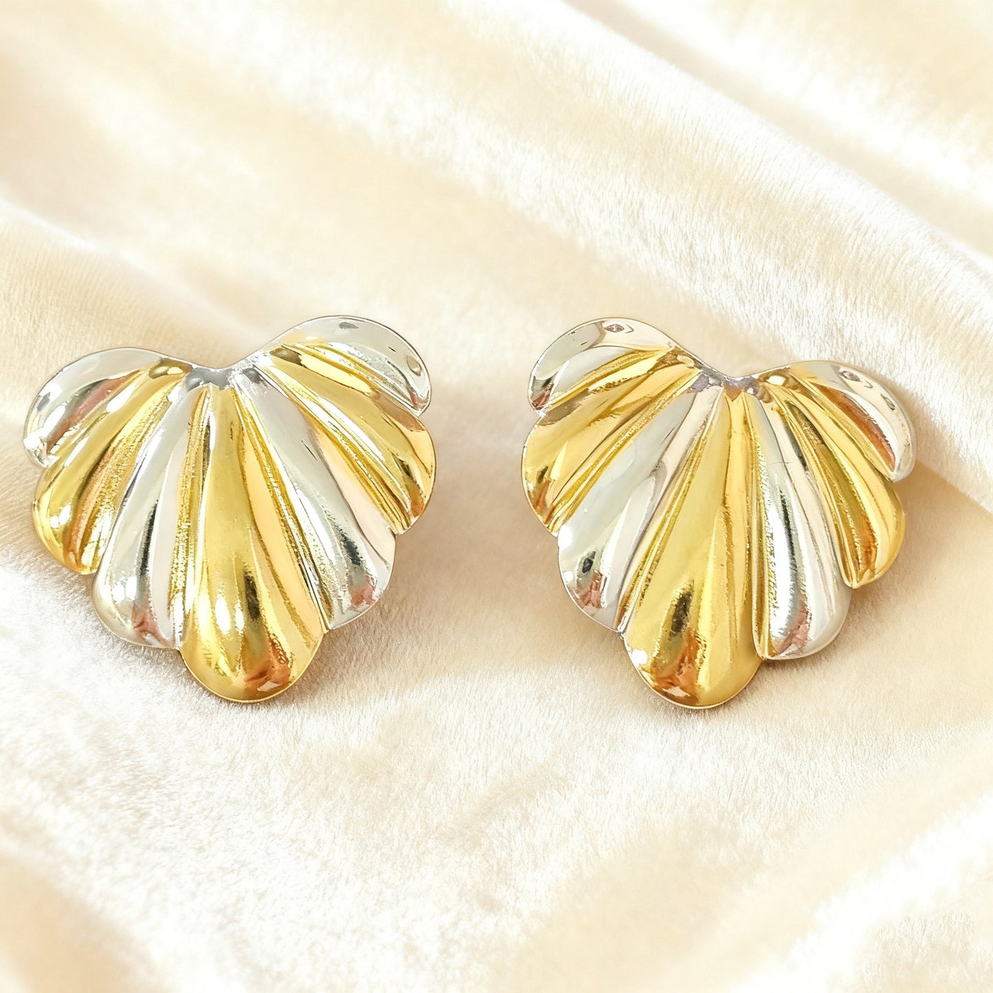 Eleganti orecchini in acciaio inossidabile placcato a forma di cuore da donna
