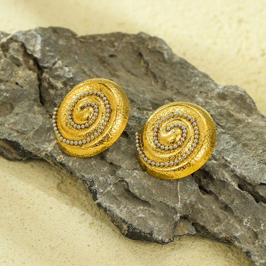 Orecchini a perno da donna a forma di conchiglia in acciaio inossidabile minimalisti con intarsio in zircone e finitura placcata