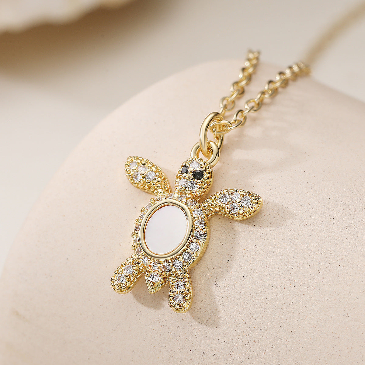 Minimalist 18K Gold Plated Brass Micro-inlay Cubic Zirconia White Shell Turtle Pendant Necklace for Women