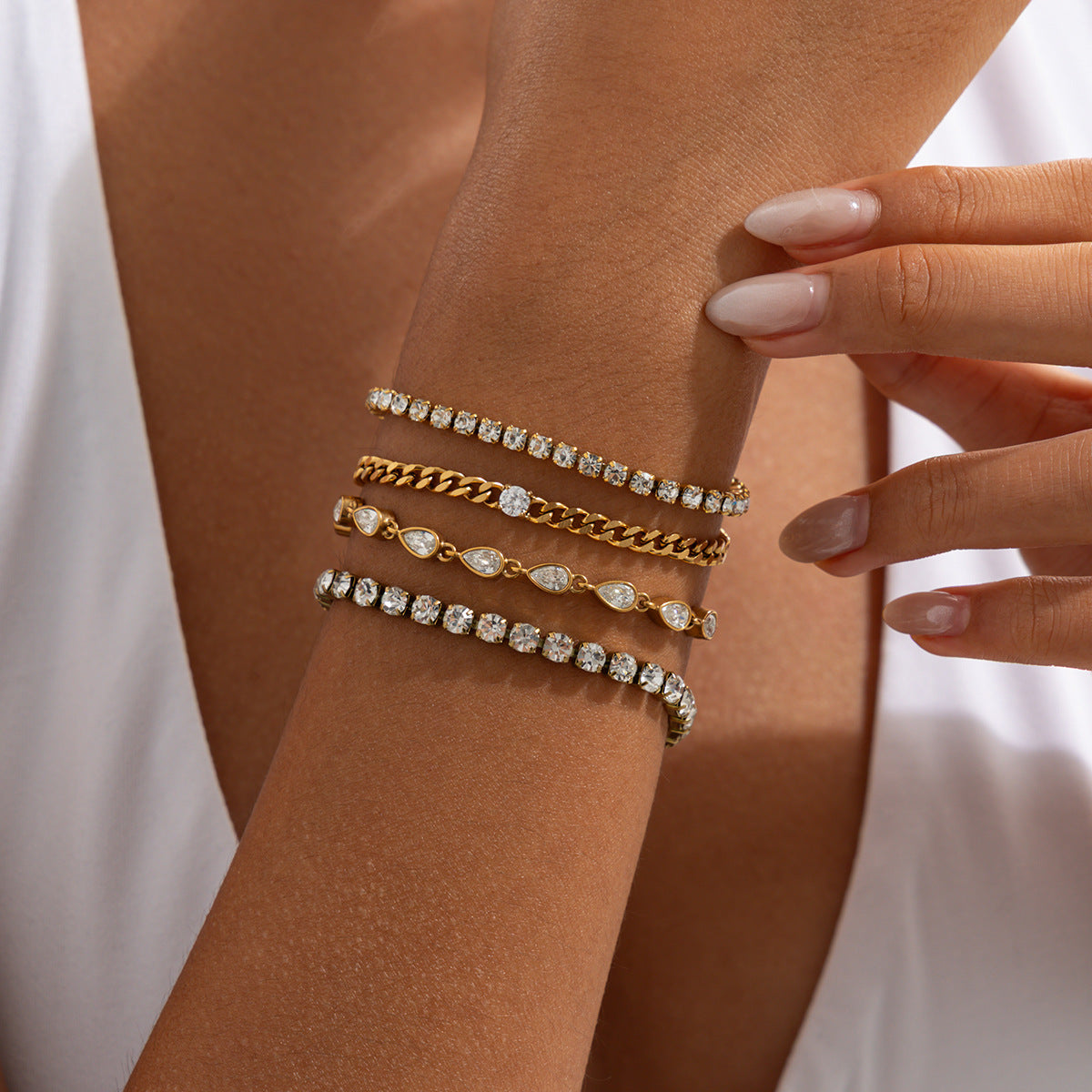 Elegant Geometric Teardrop Rhinestone PVD Stainless Steel Bracelet for Women