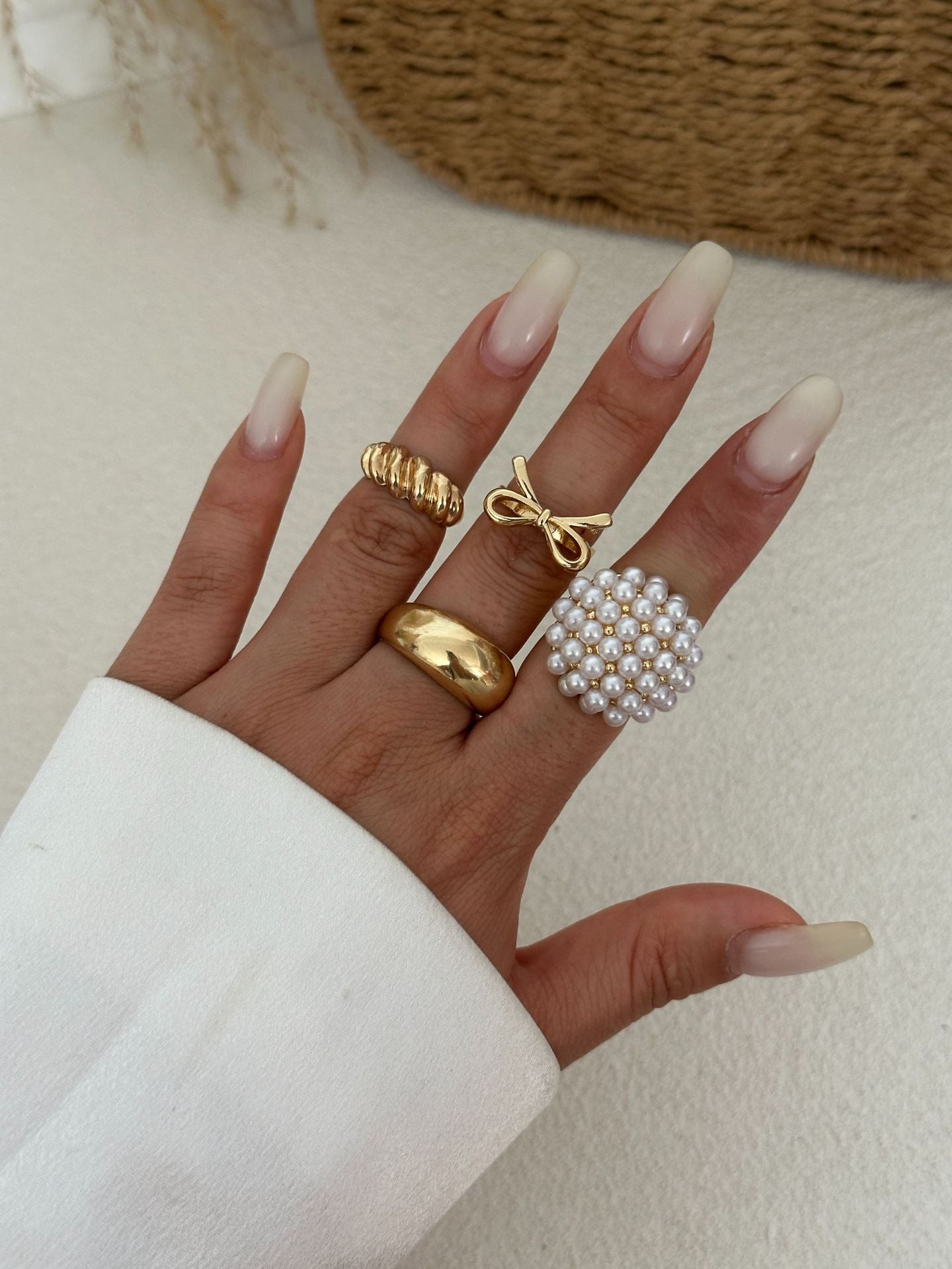 Fashion Minimalist Alloy Bow Ring with Rhinestone and Imitation Pearl