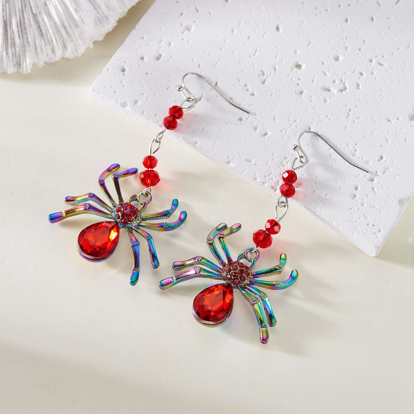 Pendientes de aleación con forma de araña atrevida para mujer con acabado chapado, joyería de insectos temática de Halloween
