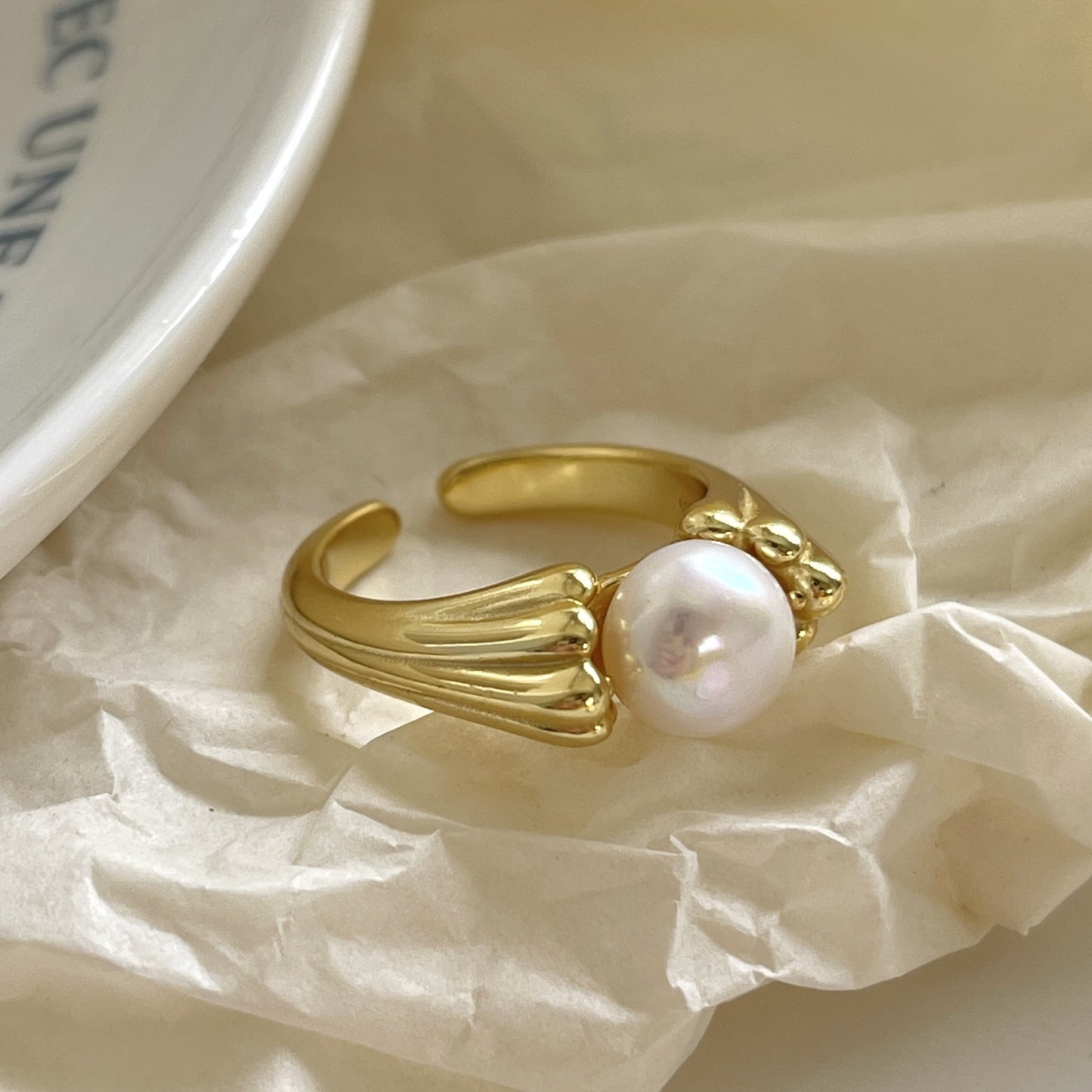Anillo de plata de ley 925 con forma de corazón minimalista y detalles geométricos para mujer