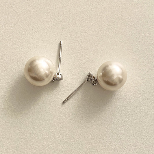 Minimalist Letter-Shaped 925 Sterling Silver Stud Earrings with Zircon and Pearl Accents