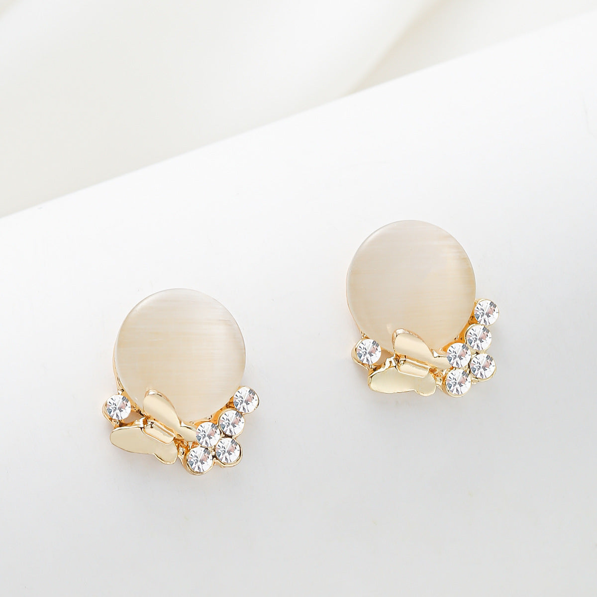 Butterfly-Shaped Copper Stud Earrings with Natural Cat's Eye Stone and Zircon Inlay for Women