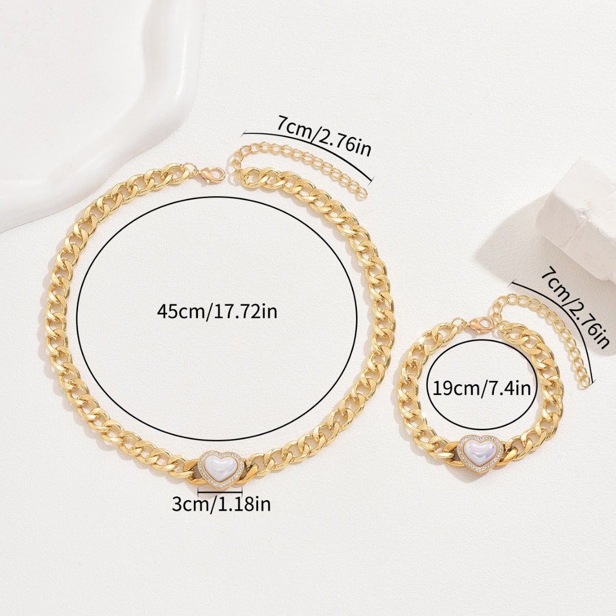 Set collana e braccialetto in lega a forma di cuore alla moda con intarsio di strass per donna