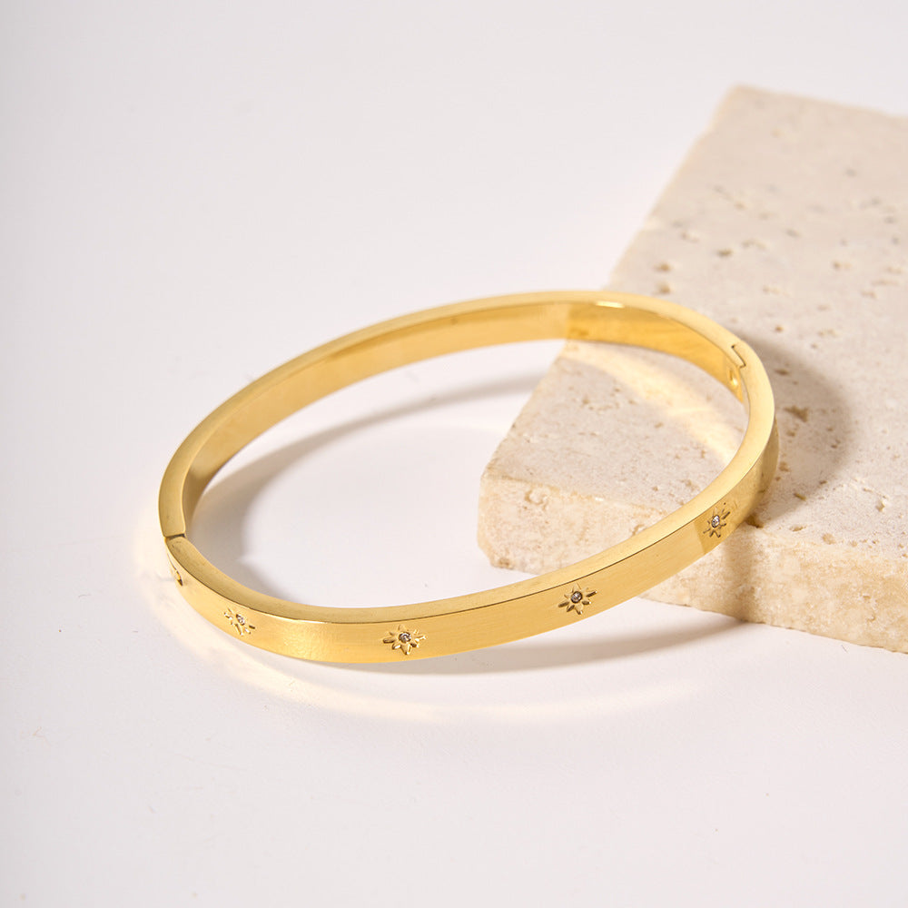 Minimalist Geometric Stainless Steel Bracelet for Women with 18K Gold Plating, Hypoallergenic and Fade-Resistant