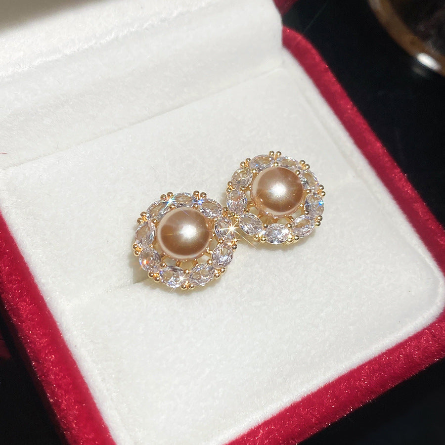 Pendientes elegantes de perlas en forma de lazo con incrustaciones de circonita para mujer, uso diario minimalista de lujo