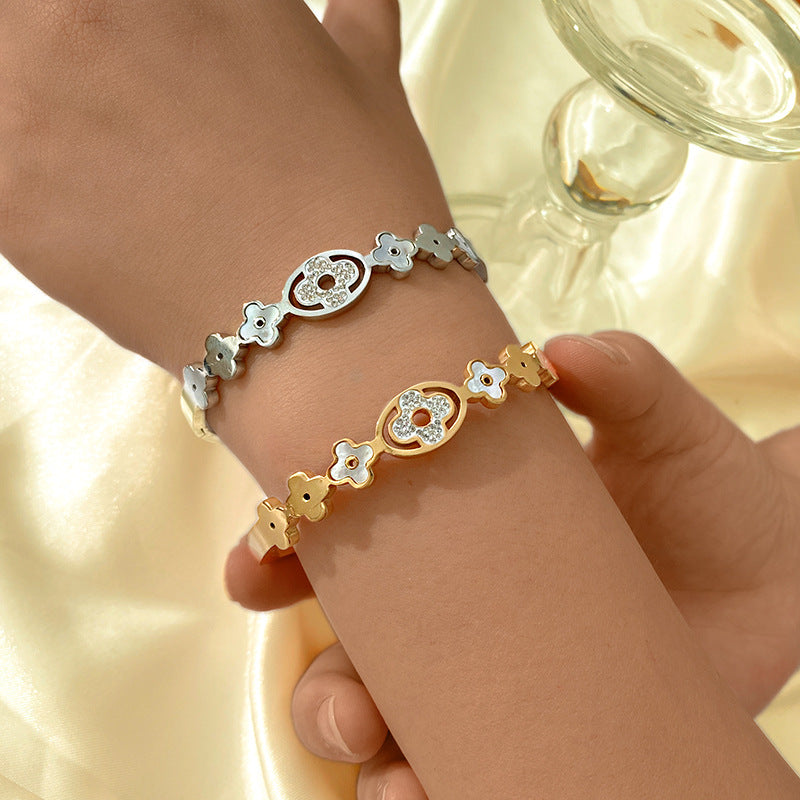 Vintage Punk Micro-Inlaid White Shell Flower Bracelet Titanium Steel Plated Fashion Jewelry